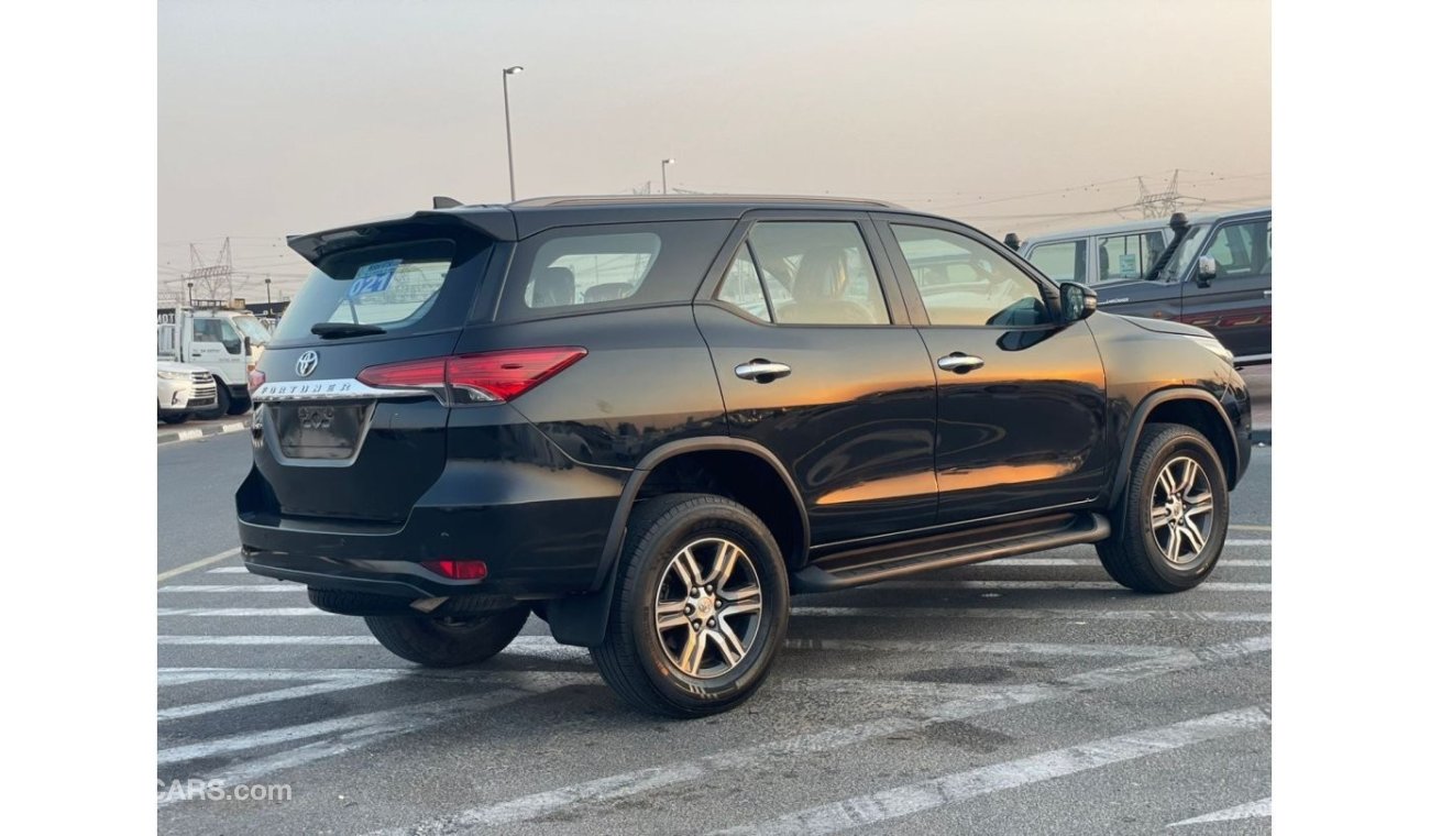 Toyota Fortuner 2019 Toyota Fortuner EXR+ 2.7L V4 - 4x4 AWD - Rear CAM & Sensor - No accident -