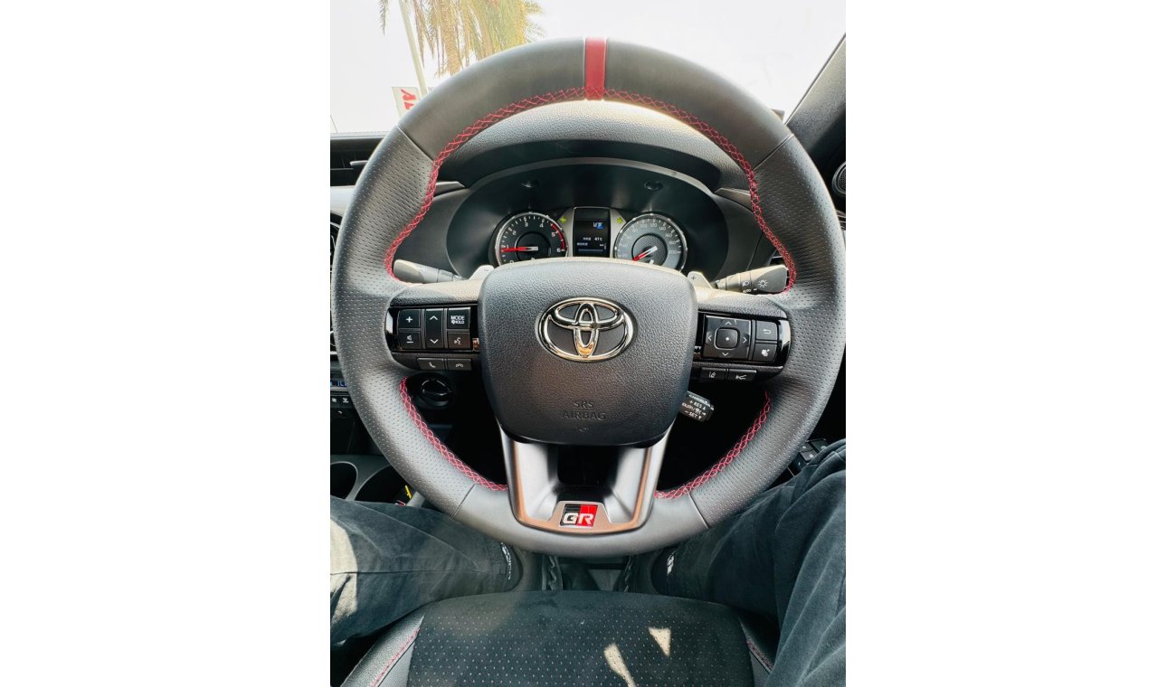 تويوتا هيلوكس TOYOTA HILUX GR SPORTS 2.4CC ديزل (اليد اليمنى) اليابان