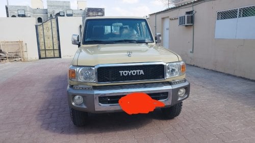 تويوتا هيلوكس TOYOTA HILUX LX V6 MODEL 2015