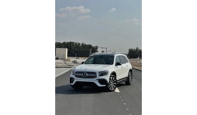 Mercedes-Benz GLB 250 Premium 2.0L (7 Seater) GET IT ON FINANCE