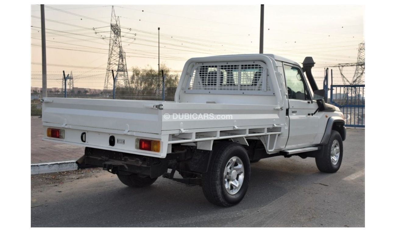 Toyota Land Cruiser Pick Up