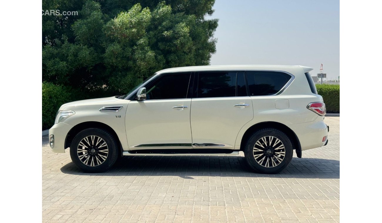 نيسان باترول Nissan patrol 2010 V8 big engine Gcc Full options