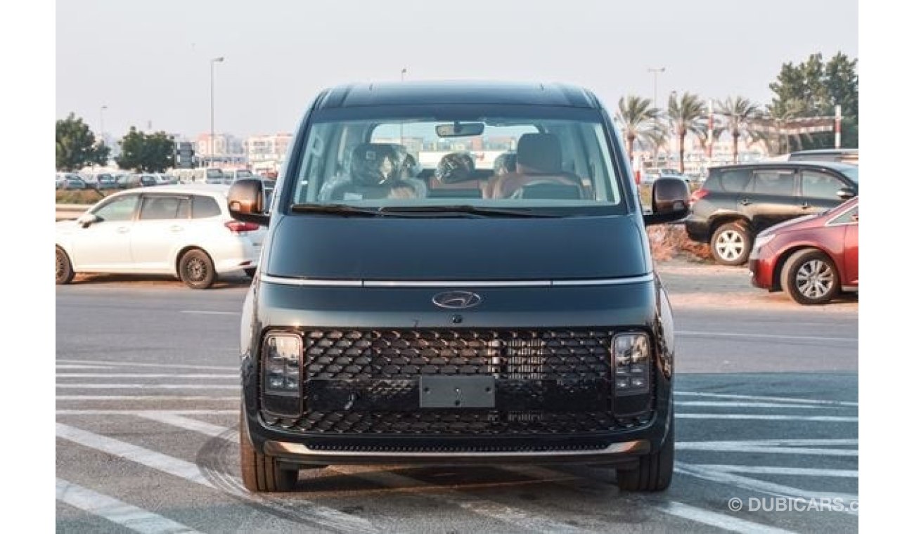 هيونداي ستاريا Premium Luxury Van 2.2L Diesel 2024YM