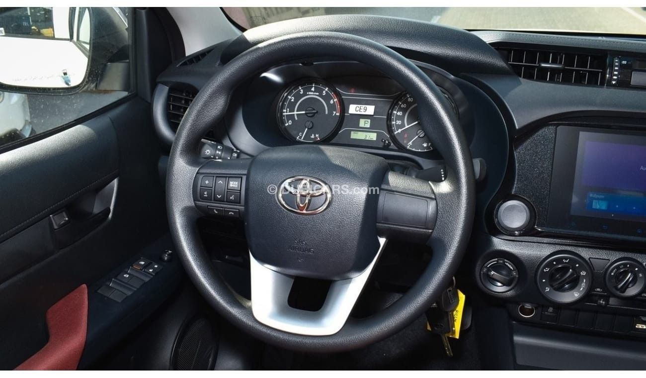 تويوتا هيلوكس TOYOTA HILUX DLX 2.4 PETROL AUTOMATIC 2024 GCC OMAN