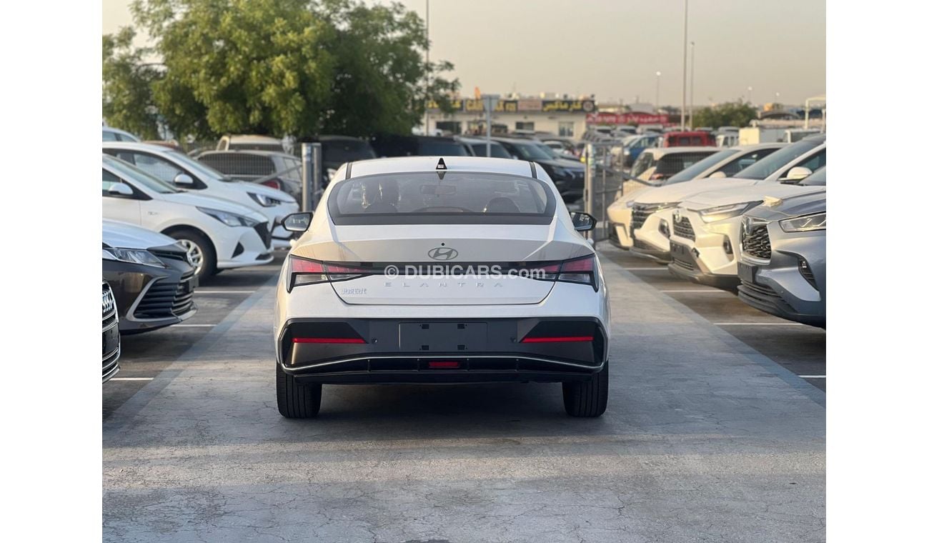 Hyundai Elantra 2024 1.5L AT PETROL MID OPTION