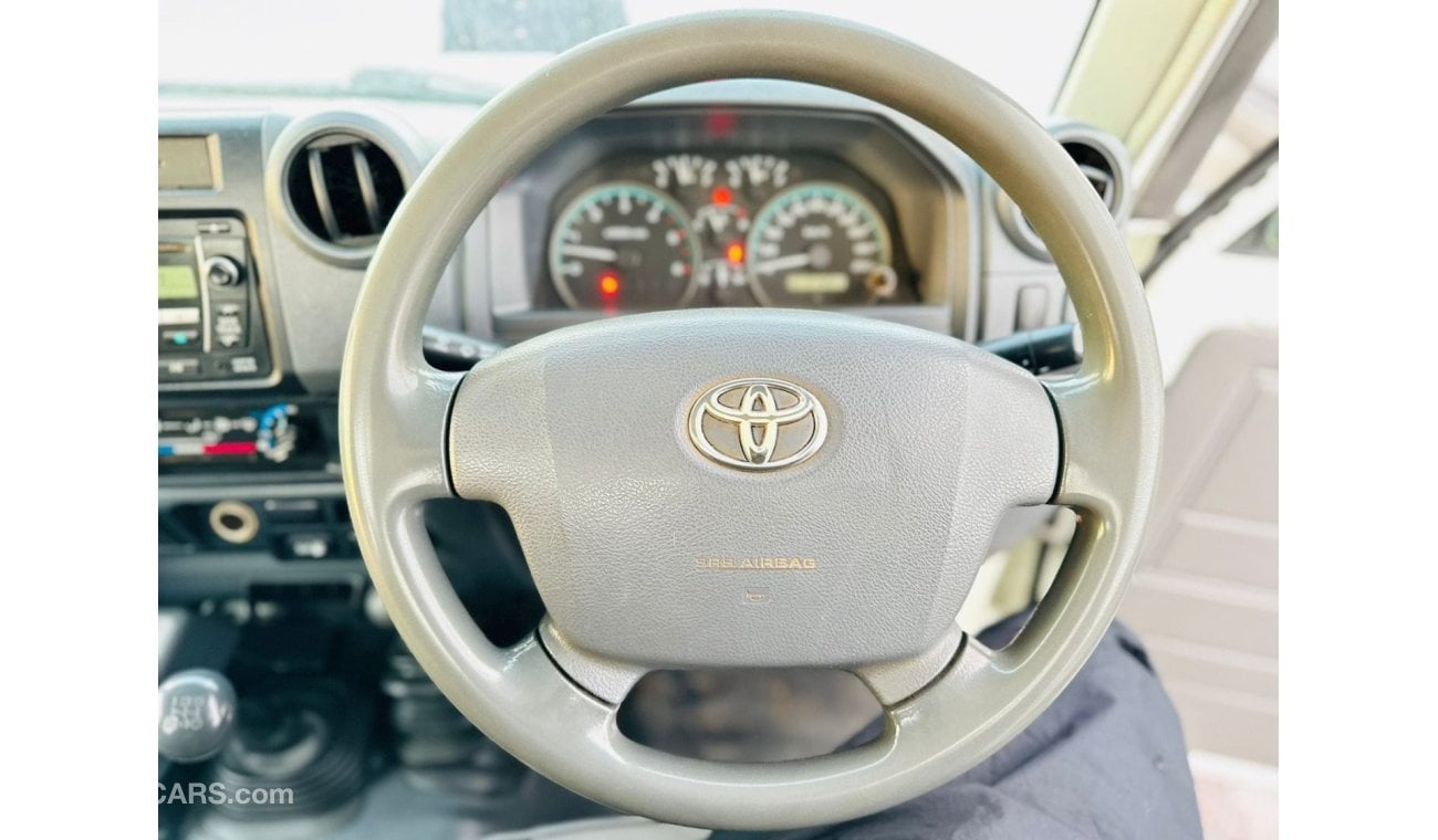 Toyota Land Cruiser Pick Up