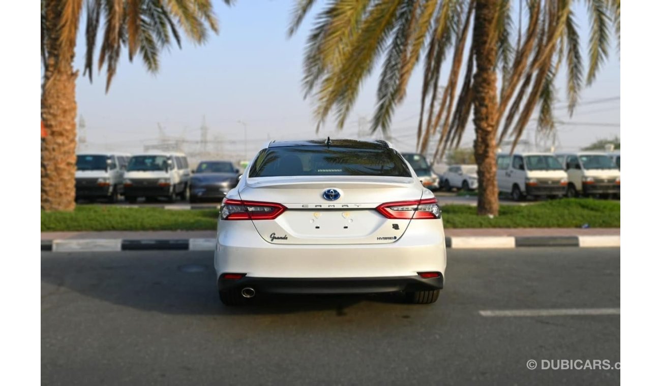 تويوتا كامري 2.5L HYBRID FULL OPTIONS 2024