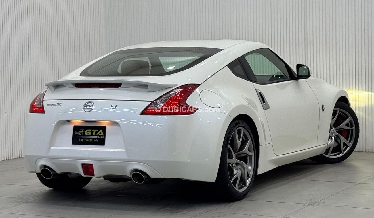 نيسان 370Z Std 3.7L (324 HP) Coupe 2016 Nissan 370z Coupe, Service History, Very Low Kms, GCC