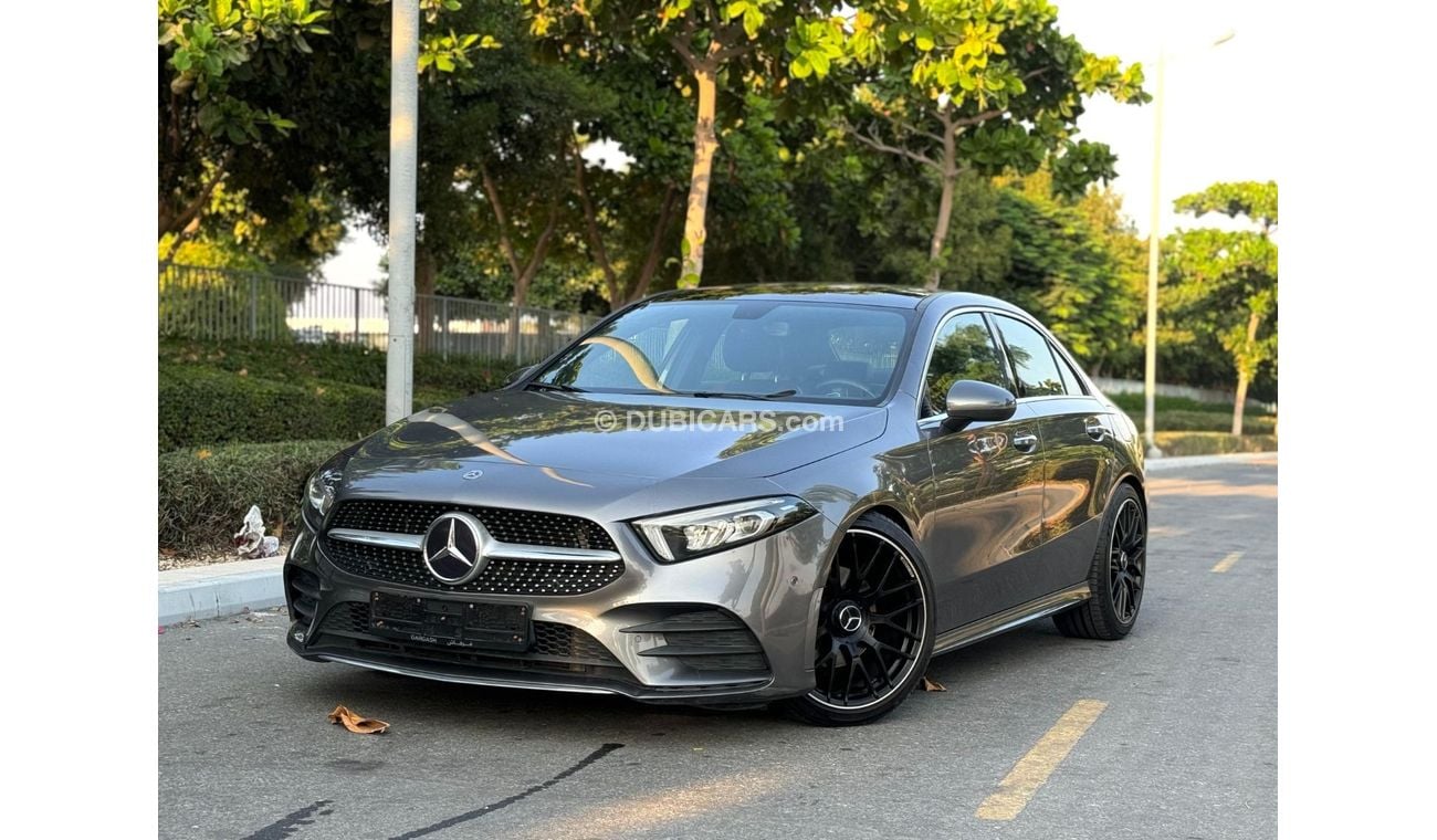 Mercedes-Benz A 200 Premium + 2.0L