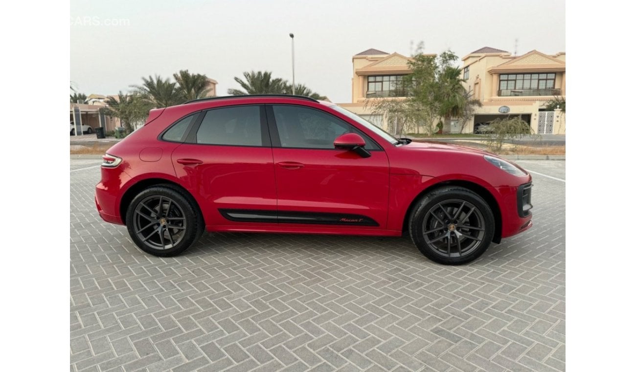 Porsche Macan T GCC - Unique Colour - Full Service History - Clean as Brand New - Full body ceramic