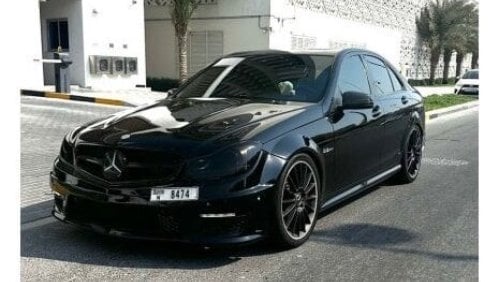 مرسيدس بنز C 63 AMG Std 6.2L