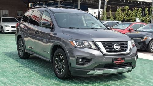 Nissan Pathfinder SV