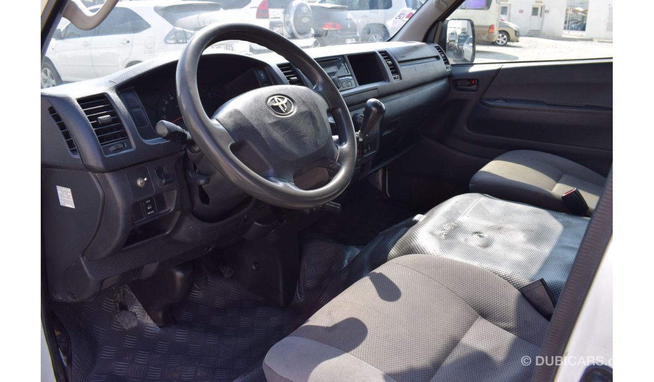 Toyota Hiace GL - High Roof LWB Toyota Hiace Highroof Bus GL, Model:2018. Only done 151000 km