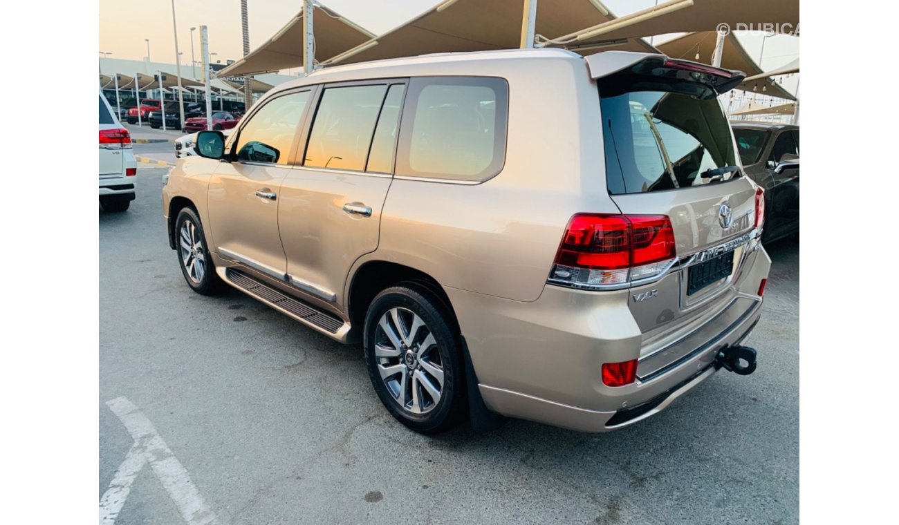 Toyota Land Cruiser VXR