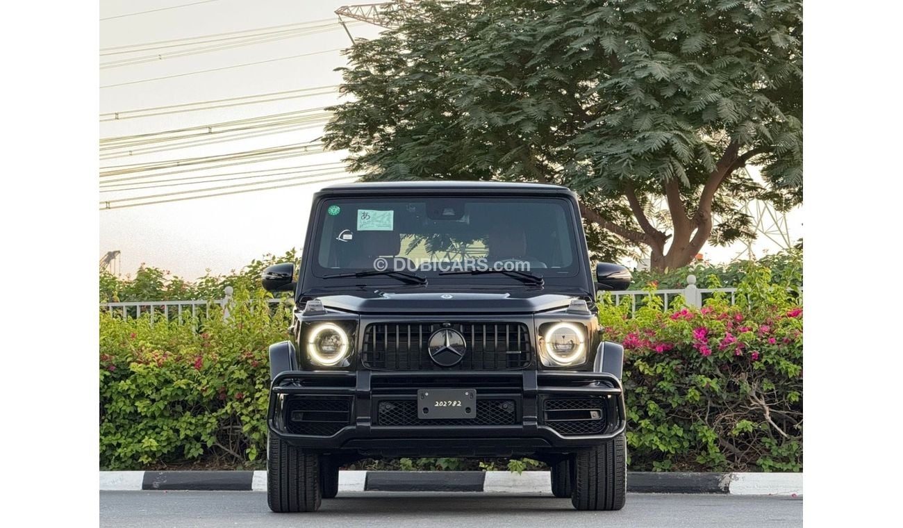 Mercedes-Benz G 63 AMG Double night package with full carbon finer inside