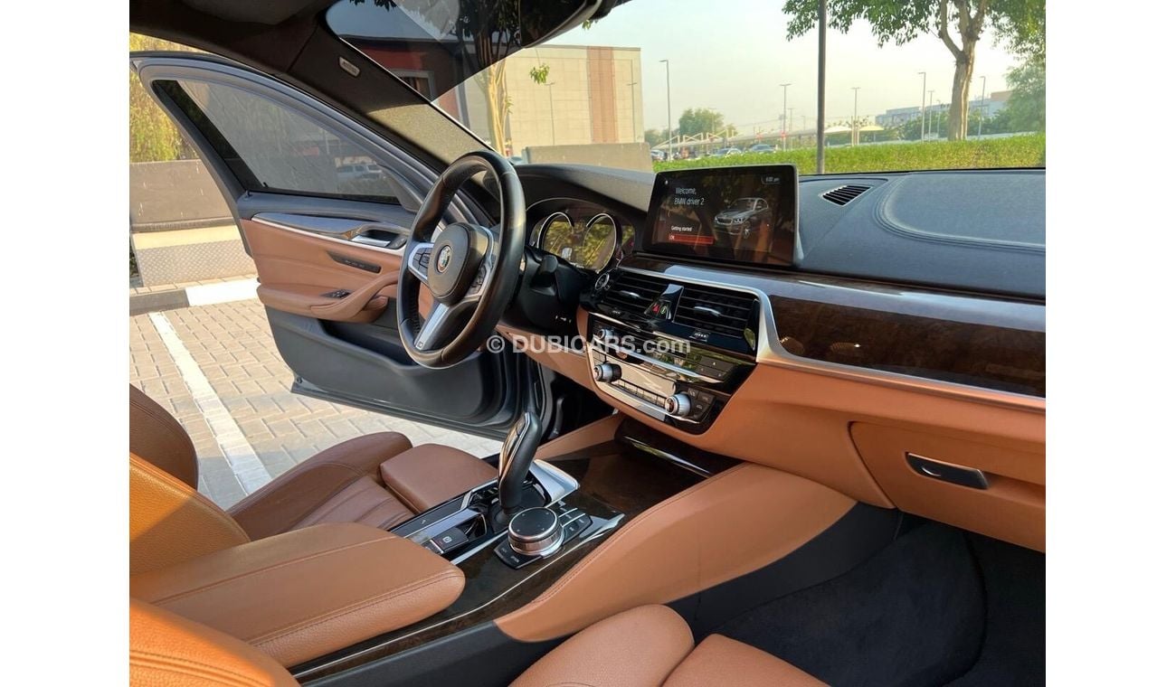 بي أم دبليو 530i Luxury M Sport Package 2.0L