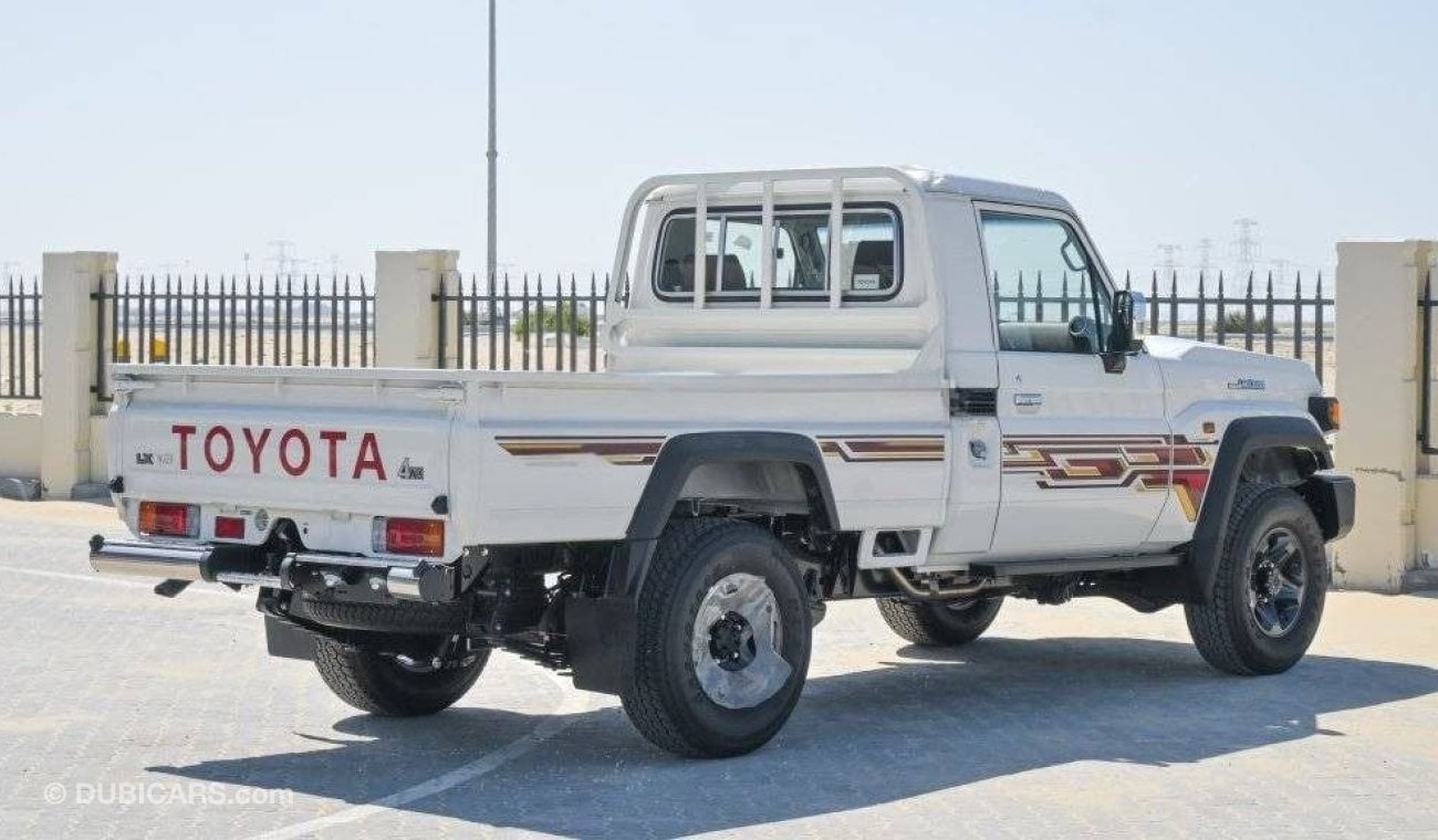 تويوتا لاند كروزر بيك آب TOYOTA LC PU SINGLE CABIN LX – 4.0L PETROL ,A/T,MY24