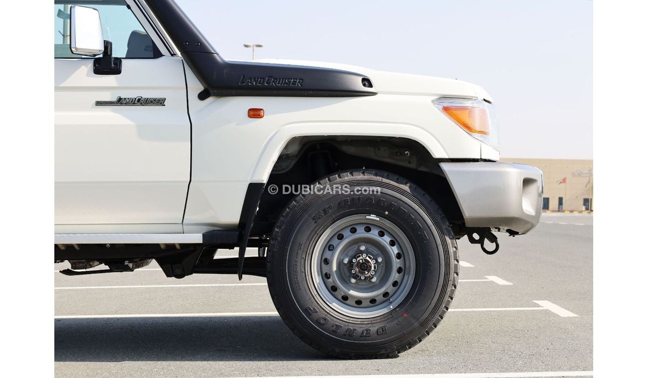 تويوتا لاند كروزر هارد توب 70 Series | 4x4, V6, 4.0L, 3Door | GCC