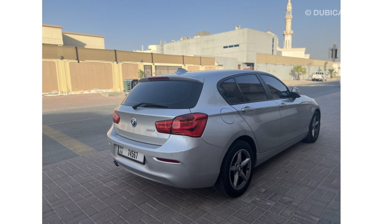 BMW 120i