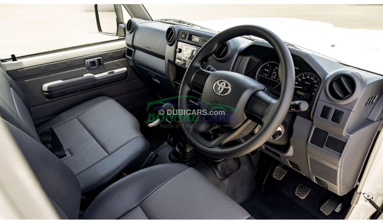 تويوتا لاند كروزر هارد توب Toyota Land Cruiser LC76 Hardtop 5Doors 4.2L Diesel Manual Transmission RHD