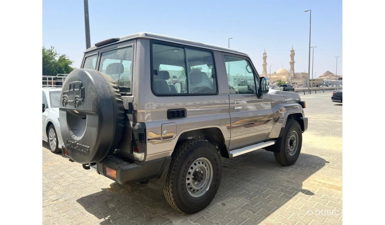 تويوتا لاند كروزر هارد توب Toyota Land Cruiser LC71diesel 2.8 model 2024Price For Export For Local 10% Extra