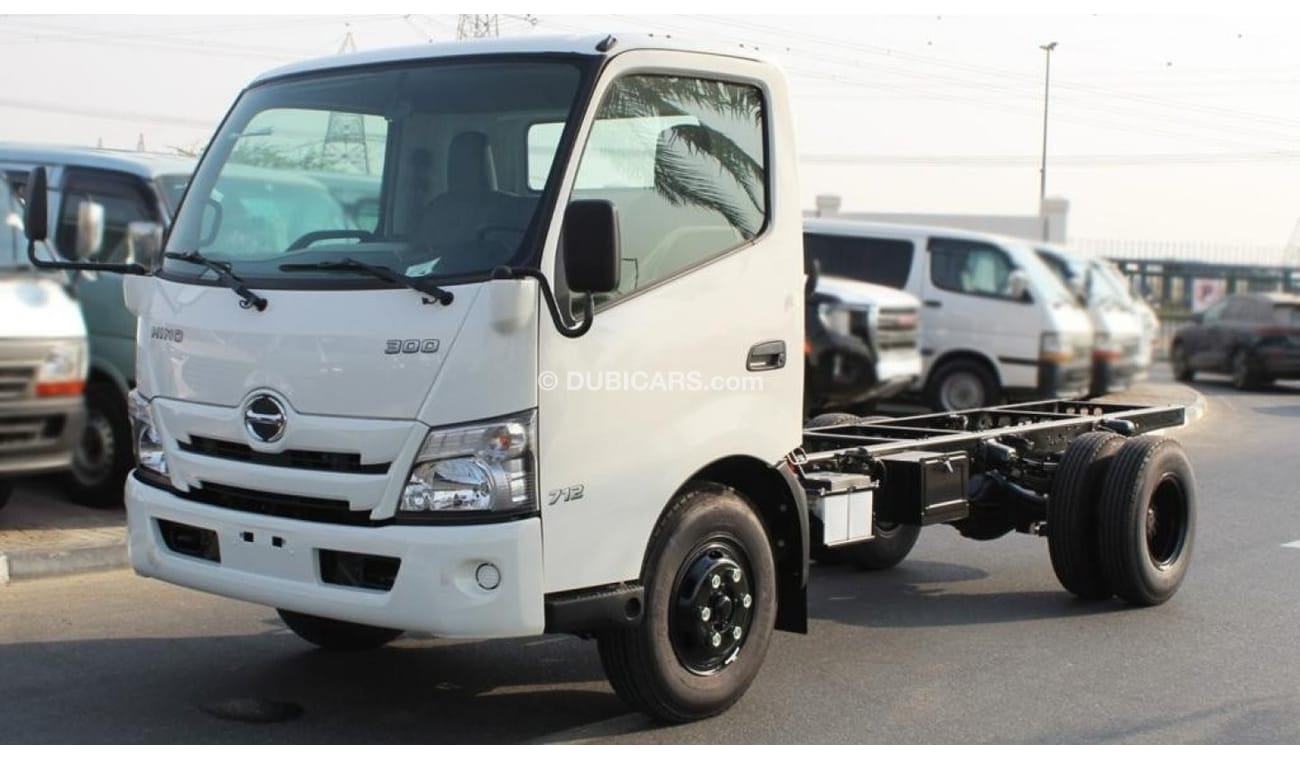 هينو 300 HINO 300 XZU 710L 6.5 TON 300S WIDE CAB 4X2