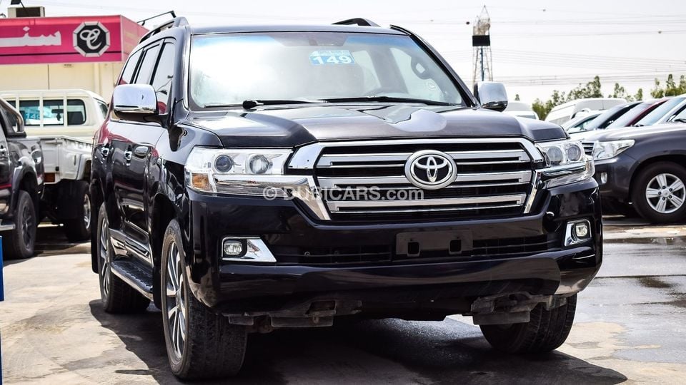 Used Toyota Land Cruiser VXR V8 Facelifted fully upgraded interior and ...