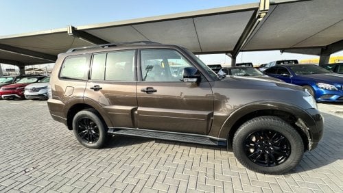 Mitsubishi Pajero GLS Highline Top