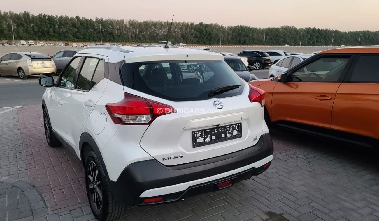 Nissan Kicks S 1.6L