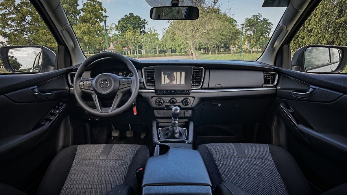 Mazda BT50 interior - Cockpit