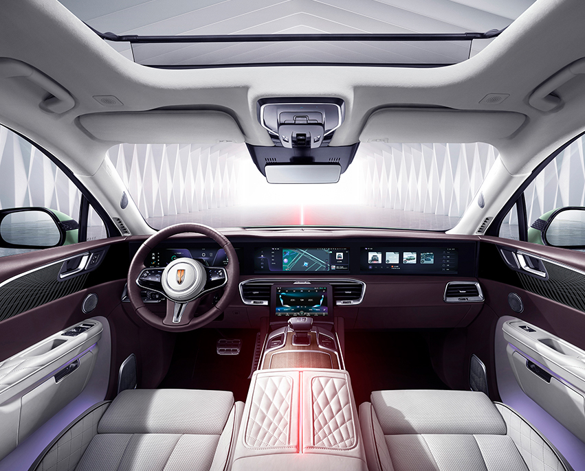 HONGQI EHS9 interior - Cockpit