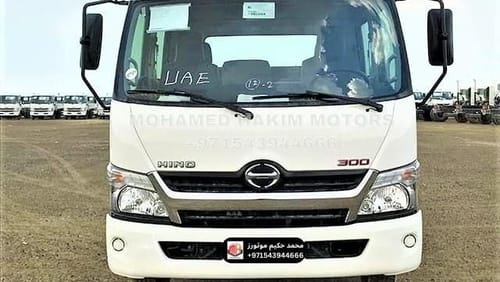 هينو 300 2023 Hino 300 714 Double cabin 4 Tons Diesel  Manual