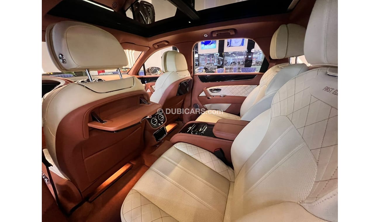 Bentley Bentayga 2017 BENTLEY BENTAYGA W12 | GCC | First Edition | Under Warranty Till 2026