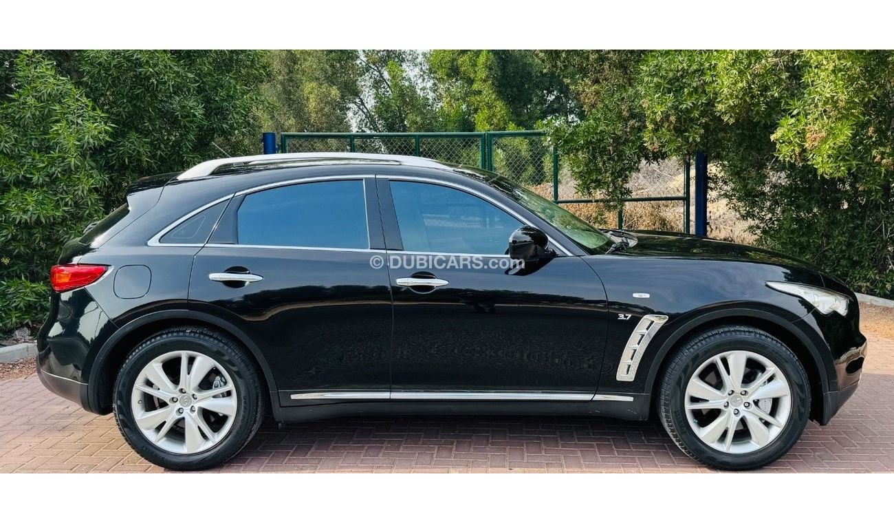 Infiniti QX70 GCC .. FSH .. V6 .. Perfect Condition