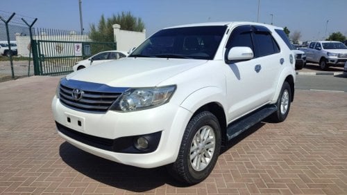 Toyota Fortuner SR5 TOYOTA	FORTUNER 2012- WHITE 	- PETROL	KMS 195970	-LHD- AUTO || MHFYX59G5C8029872 LOCAL /EXPORT.