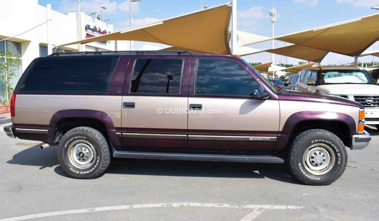 Chevrolet Suburban 2500