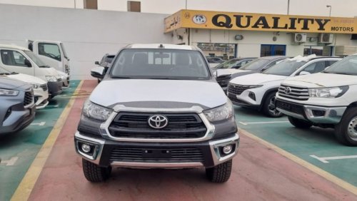 Toyota Hilux 2.4  deseil  4x4  SR5  manual gear 2023