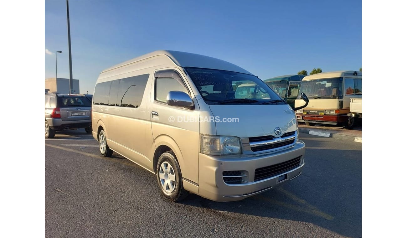 تويوتا هاياس TOYOTA HIACE COMMUTER VAN RIGHT HAND DRIVE(PM01634)