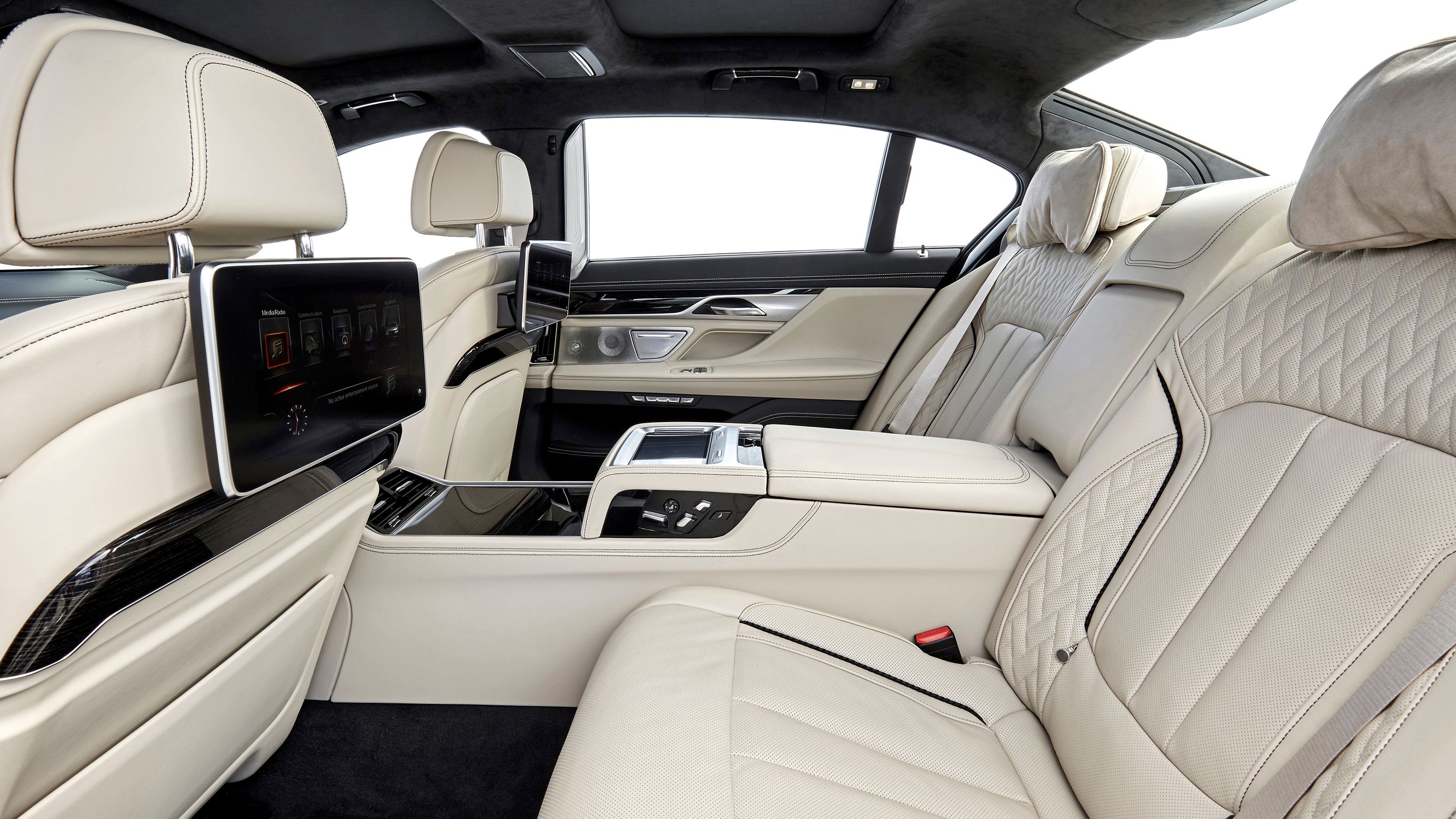 بي أم دبليو M760Li interior - Seats