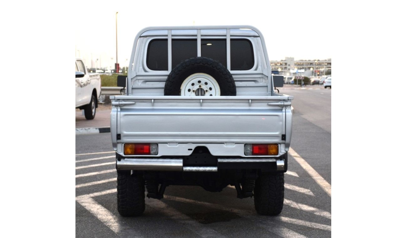 Toyota Land Cruiser Pick Up