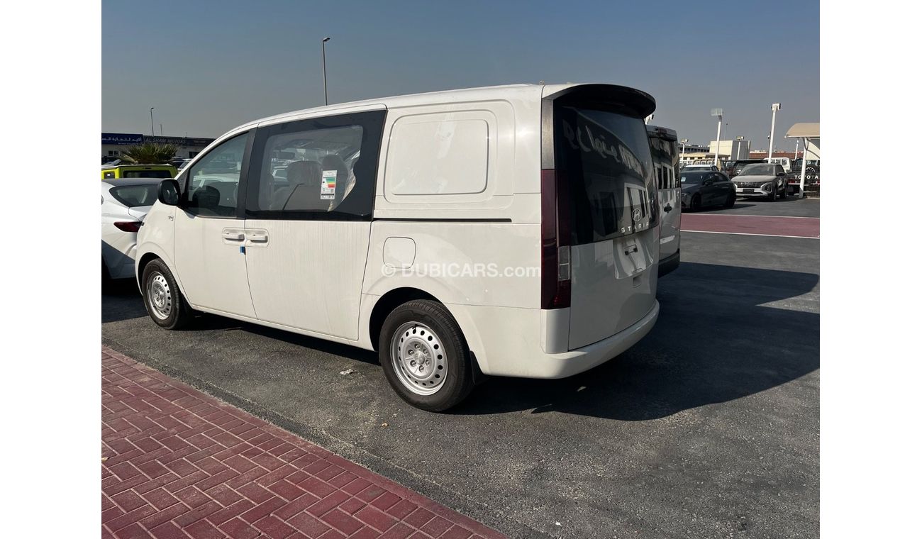 هيونداي ستاريا Semi cargo , 3.5 L , automatic, petrol