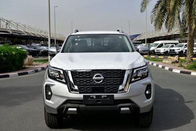 نيسان نافارا NISSAN NAVARA DOUBLE CAB PICKUP LE 2.5L PETROL 4WD 5-SEATER MANUAL TRANSMISSION