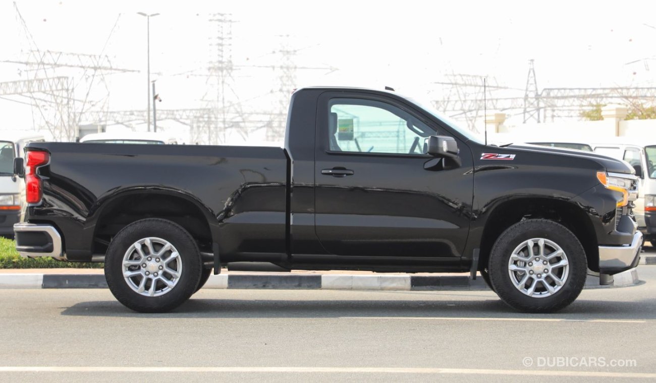 Chevrolet Silverado Z71 LT 4WD REG CAB. 2-DOORS.GCC. WARRANTY. Local Registration +5%