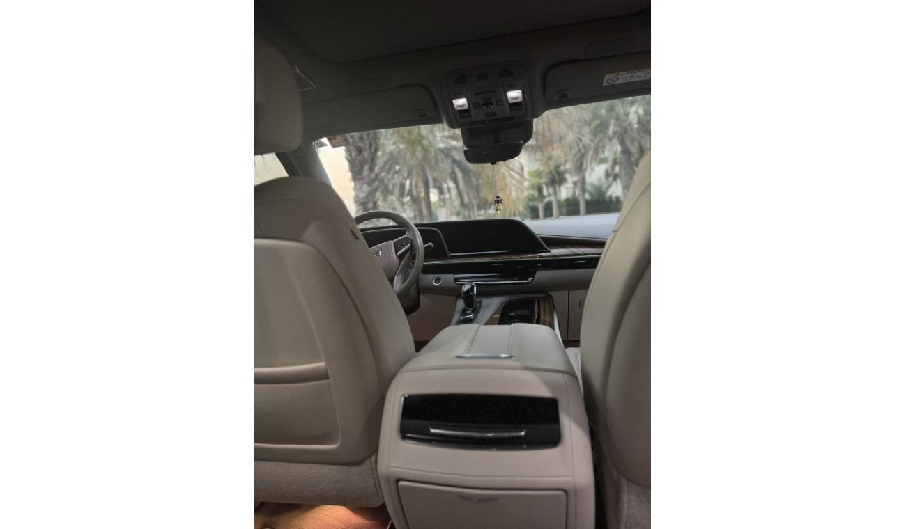 Cadillac Escalade Premium Luxury Platinum Full Option LWB