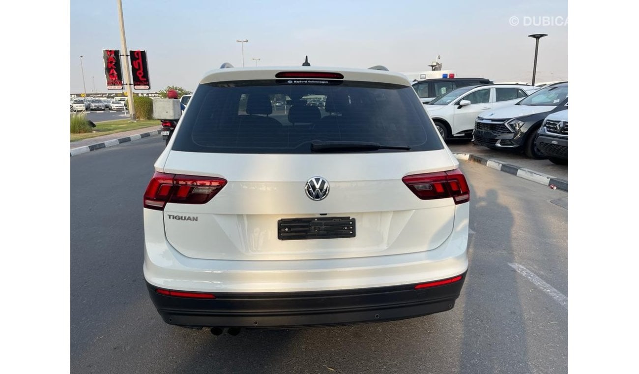 Volkswagen Tiguan English