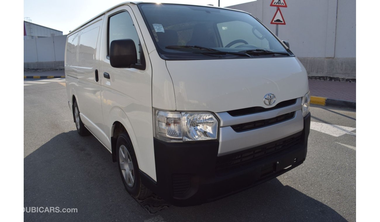 Toyota Hiace GL - Standard Roof Toyota Hiace Std roof van, model:2016. Excellent condition