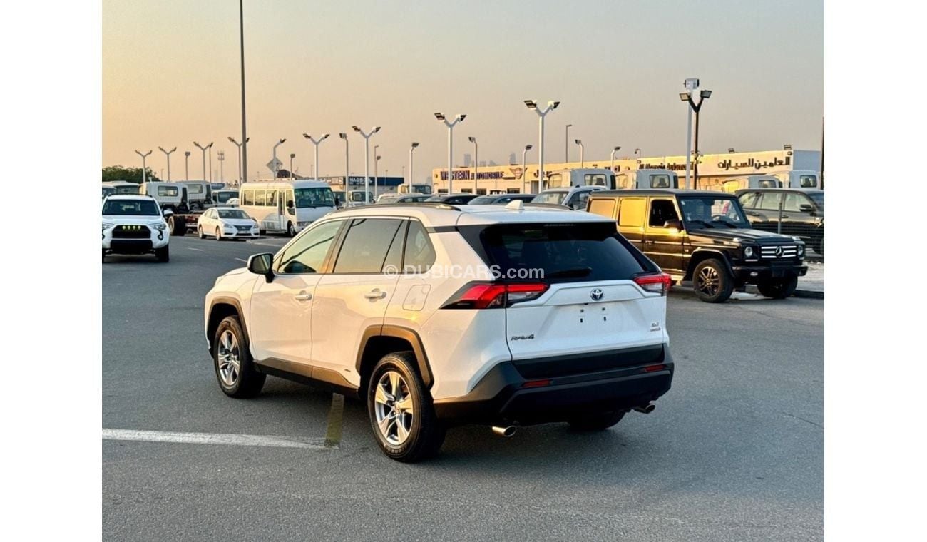 Toyota RAV4 2022 HYBRID LIMITED SUNROOF FULL OPTION CLEAN TITLE UAE PASS