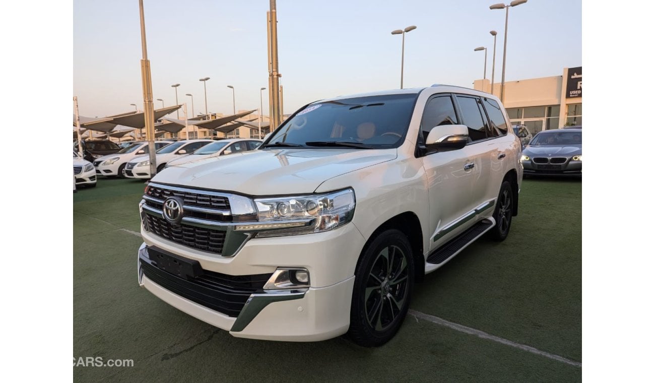 Toyota Land Cruiser 2014 Toyota Land Cruiser GXR (J200), 5dr SUV, 4L 6cyl Petrol, Automatic, Four Wheel Drive. clean car