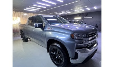 Chevrolet Silverado LTZ    Right Hand