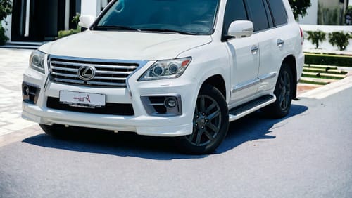 لكزس LX 570 Platinum 5.7L LEXUS LX 570 5.7L V8 PLATINUM | GCC | FULL OPTION |  MINT CONDITION | SPACIOUS LUXURY 